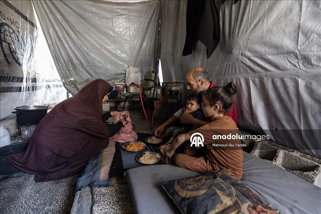 Gazzeli Aziz ailesi, zor koşullar altında yaşam mücadelesi veriyor