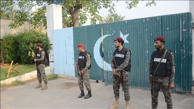 Pakistanlı askerler, Lahor kentinde güvenlik önlemleri aldı