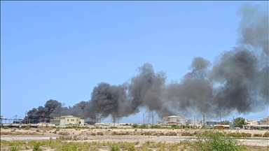 Sudan'ın Port Sudan kentindeki liman yangın devam ediyor