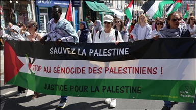 Paris'te Filistin'e destek gösterisi düzenlendi