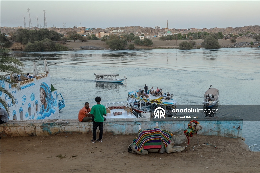 روح النوبة ومنازل ملونة.. قرية "غرب سهيل" المصرية وجهة سياحية عالمية