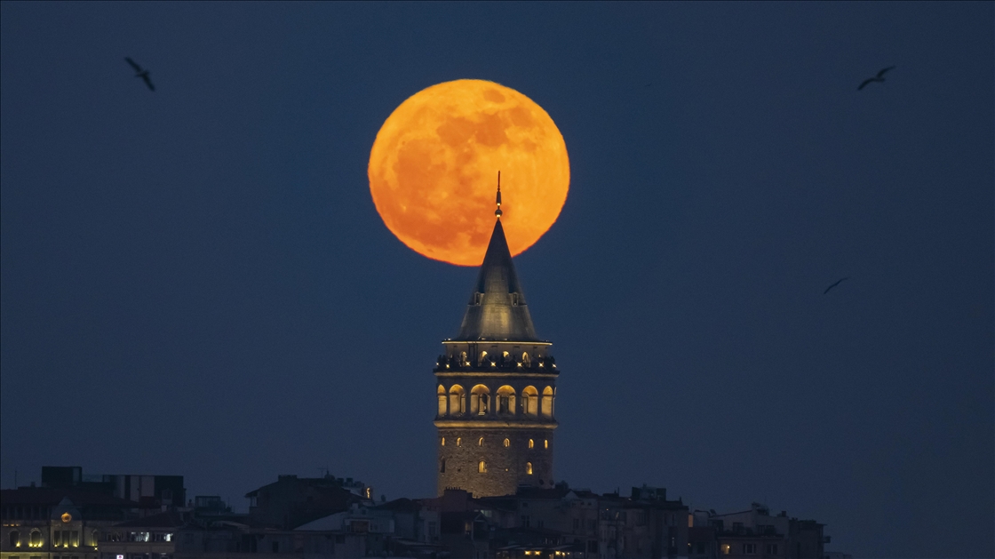 İstanbul'da dolunay