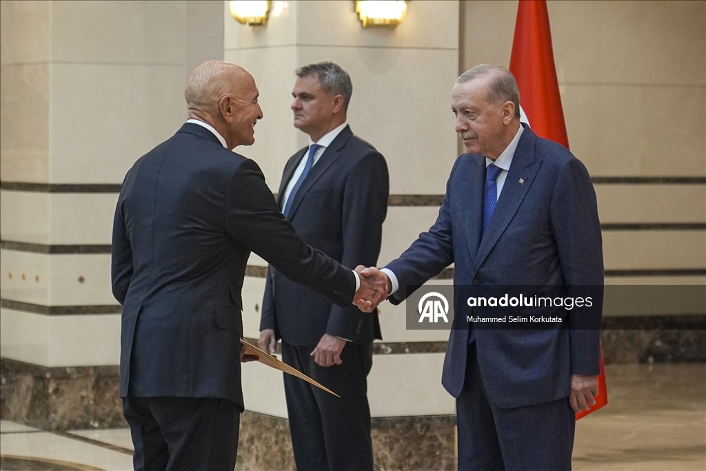 Cumhurbaşkanı Erdoğan, 3 ülkenin büyükelçisini kabul etti