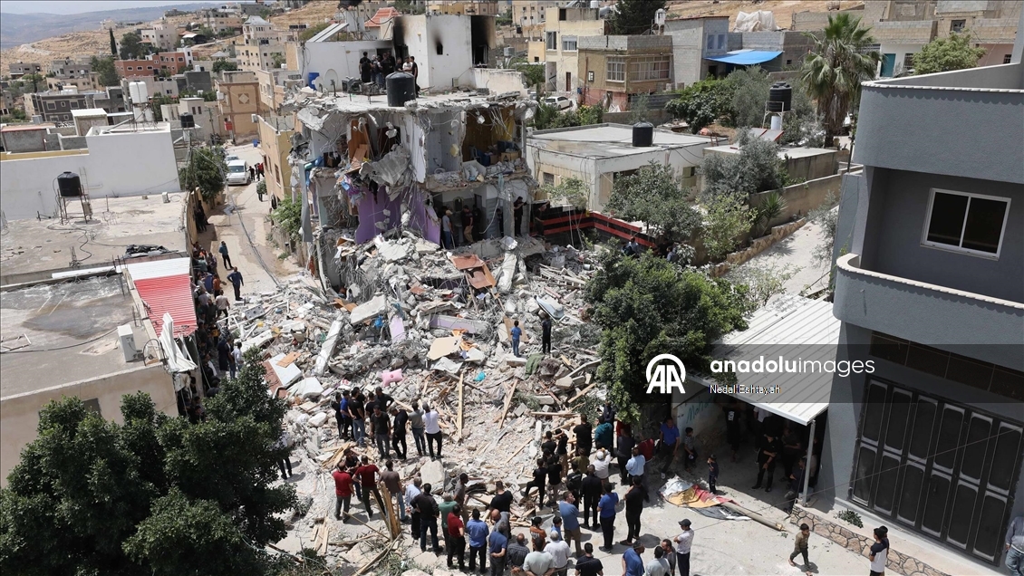  İsrail ordusunun Batı Şeria'da bombaladığı evde 4 Filistinli öldü