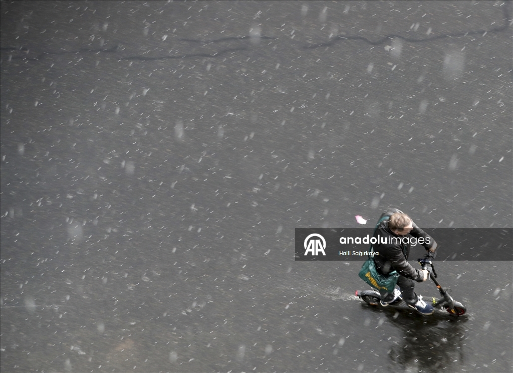 Sudden rainfall disrupts Berlin, Germany