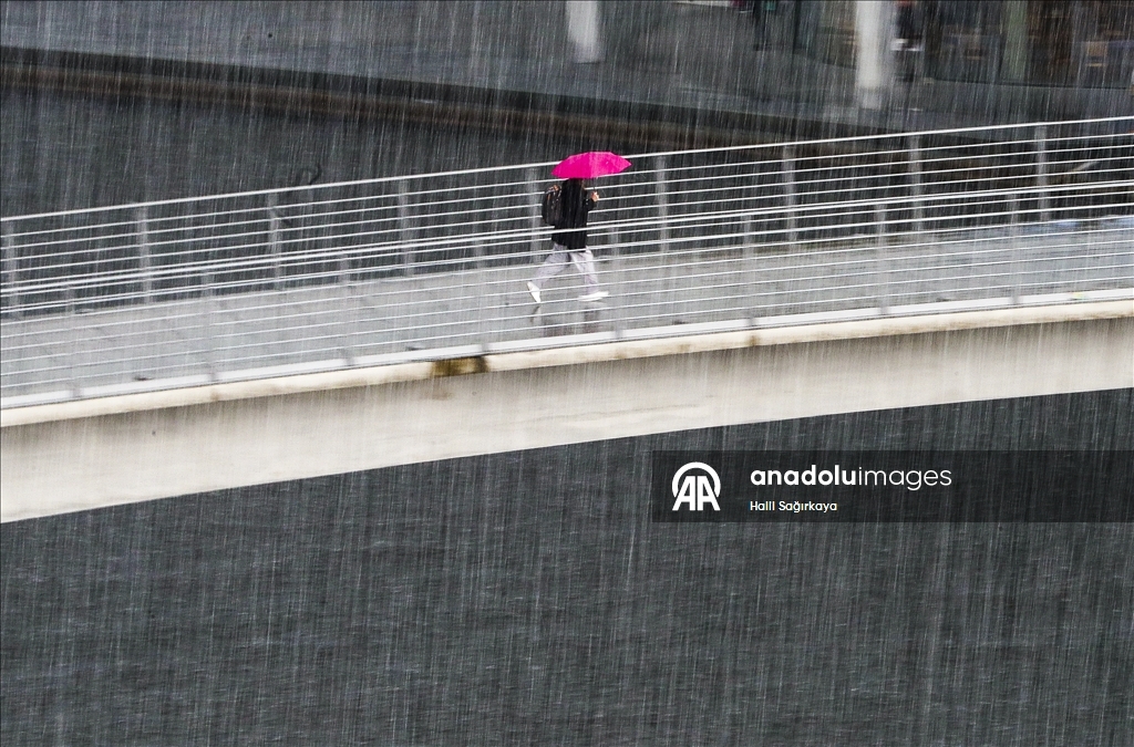 Sudden rainfall disrupts Berlin, Germany