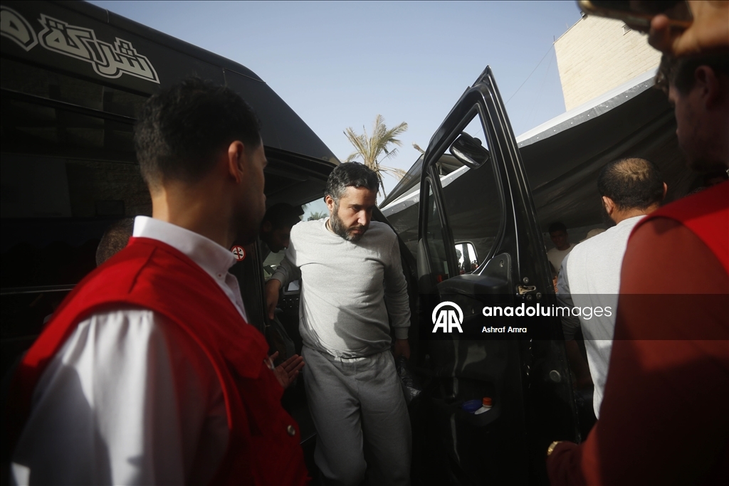 Serbest bırakılan 10 Filistinli esir Gazze’ye ulaştı