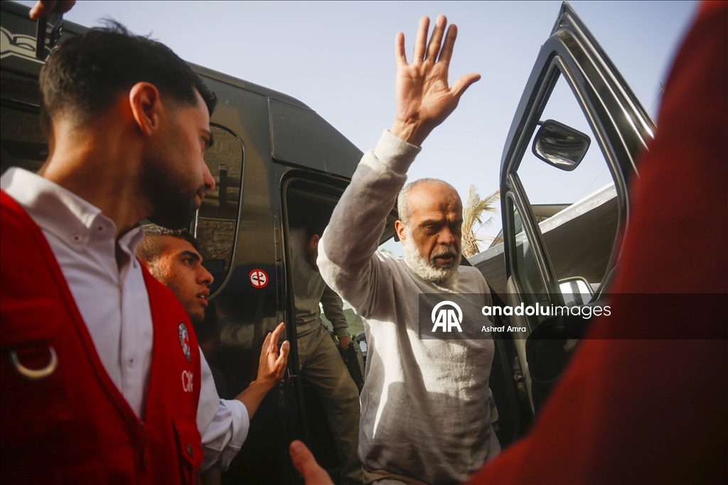 Serbest bırakılan 10 Filistinli esir Gazze’ye ulaştı