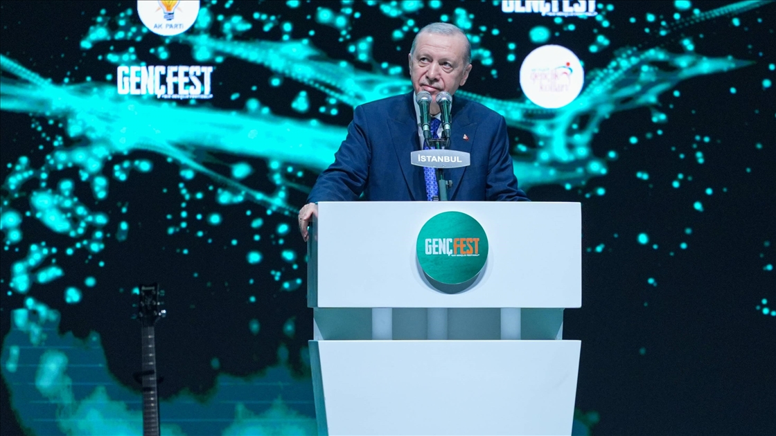 Cumhurbaşkanı Erdoğan, GENÇFEST "Bir Gençlik Festivali" programına katıldı