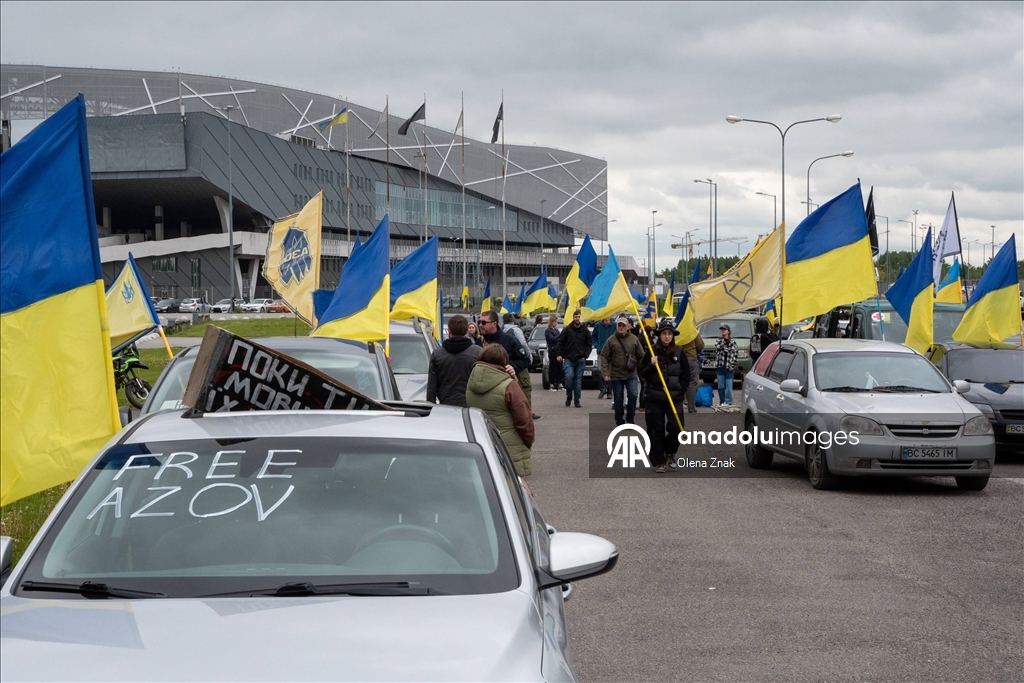 Lviv'de Azov'da esir düşen Ukraynalı askerler için gösteri düzenlendi​​​​​​​