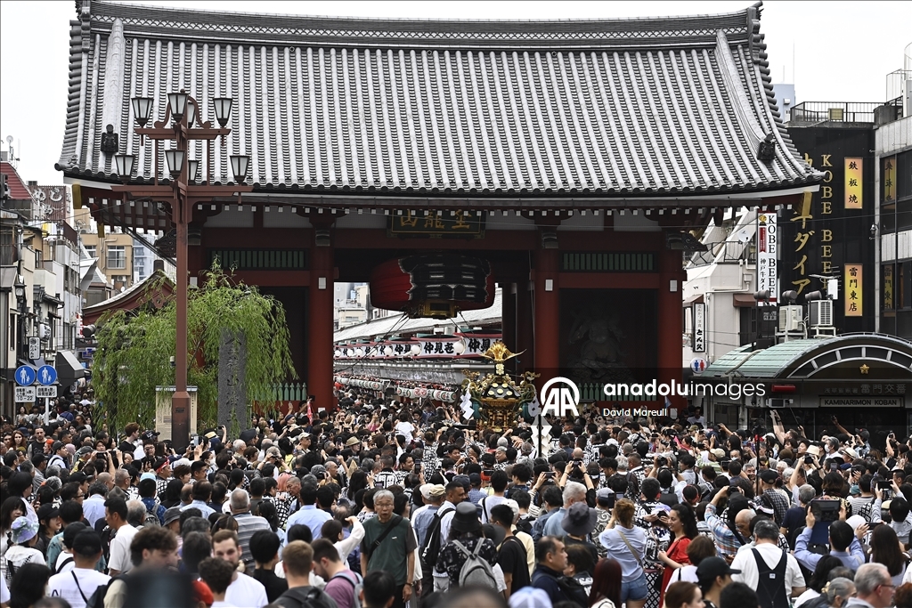 Japonya'da Sanja Matsuri Festivali