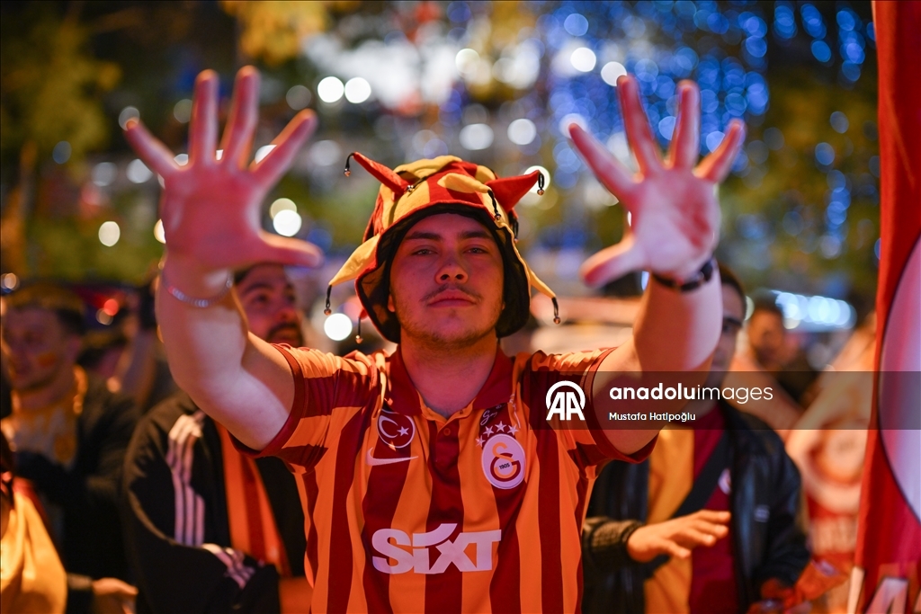 Başkentteki Galatasaraylılar şampiyonluğu kutladı
