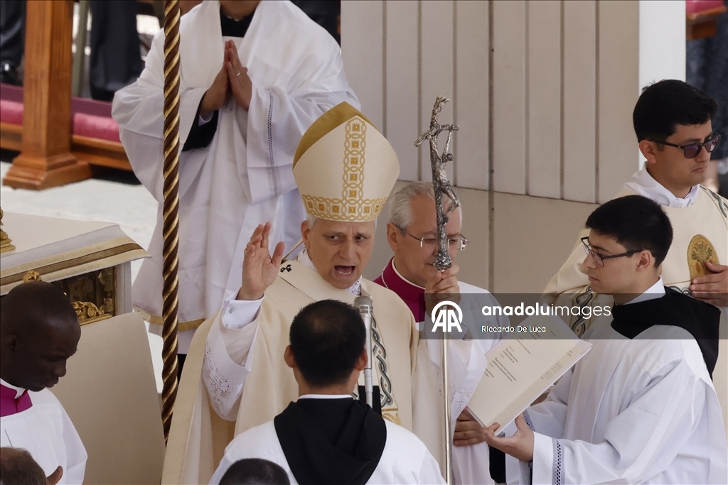 Papa 14. Leo'nun göreve başlama töreni