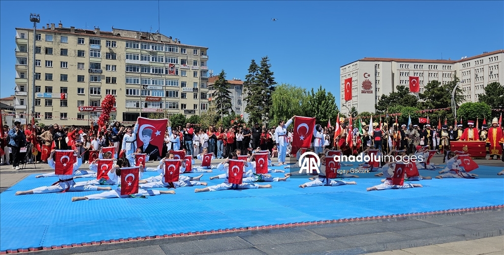 Çorum'da 19 Mayıs Atatürk'ü Anma, Gençlik ve Spor Bayramı kutlandı