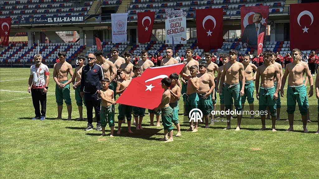 Karabük'te 19 Mayıs Atatürk'ü Anma, Gençlik ve Spor Bayramı kutlandı