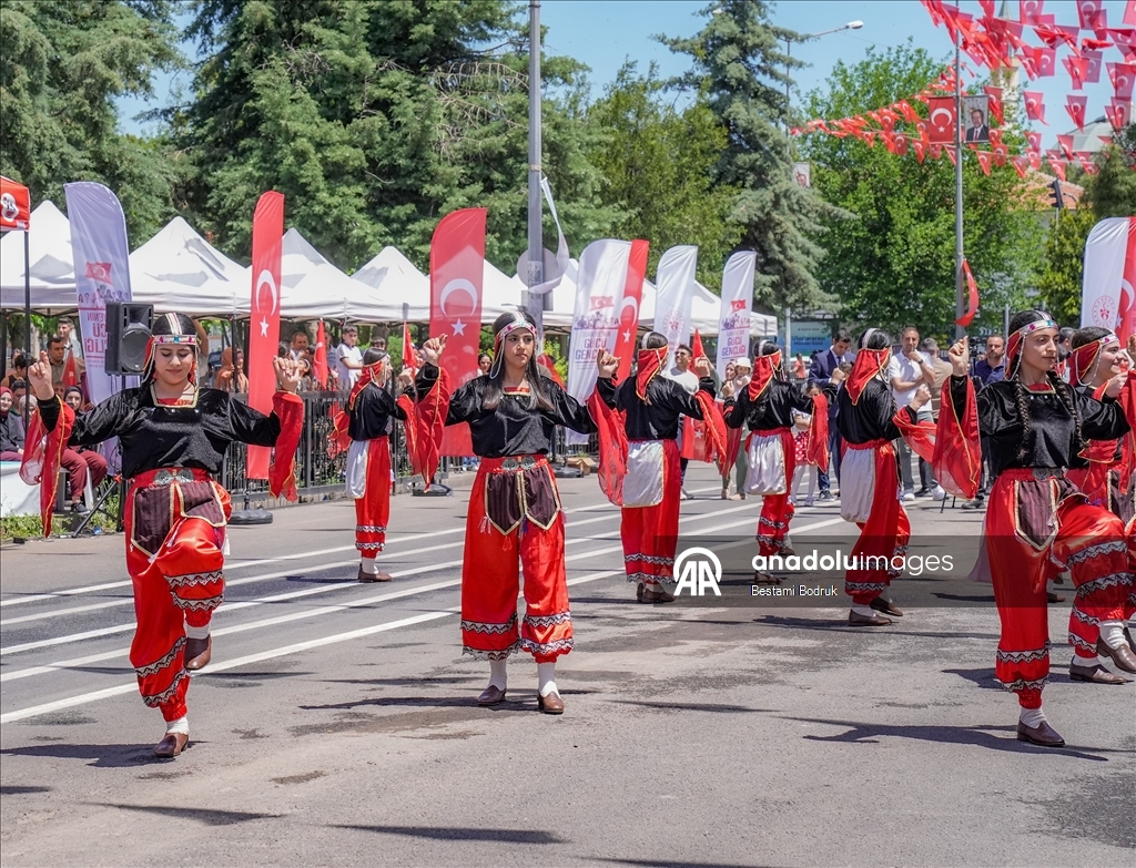 Diyarbakır'da 19 Mayıs Atatürk'ü Anma, Gençlik ve Spor Bayramı kutlandı 