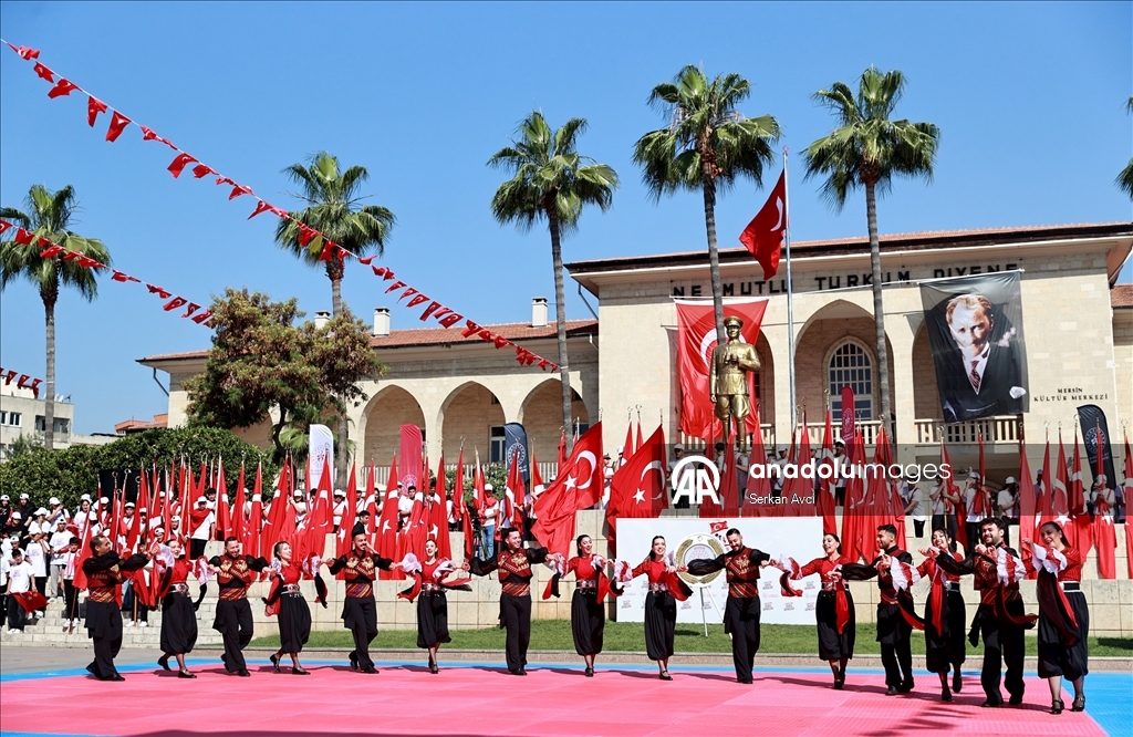 Mersin'de 19 Mayıs Atatürk'ü Anma, Gençlik ve Spor Bayramı kutlandı