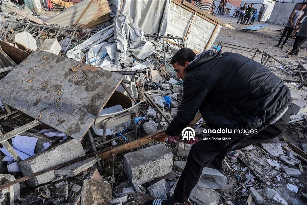 إسرائيل تستهدف مستودع مستلزمات طبية بمستشفى "ناصر" جنوب غزة