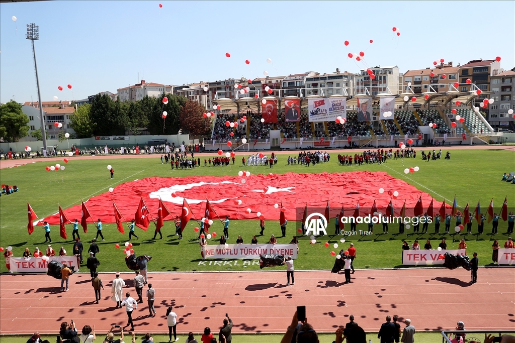 19 Mayıs Atatürk'ü Anma, Gençlik ve Spor Bayramı, Kırklareli'nde törenle kutlandı