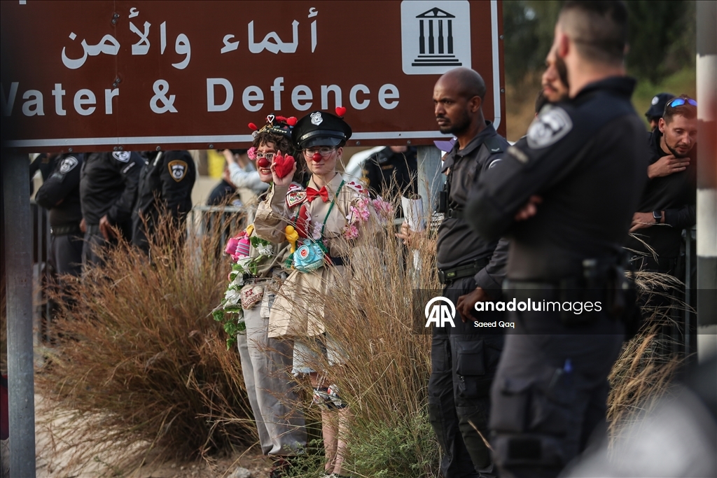 Израильская полиция разогнала активистов, собравшихся на границе с Газой в знак протеста против продолжающихся атак