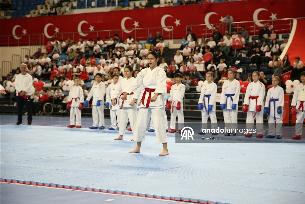 Sakarya'da 19 Mayıs Atatürk'ü Anma Gençlik ve Spor Bayramı kutlandı