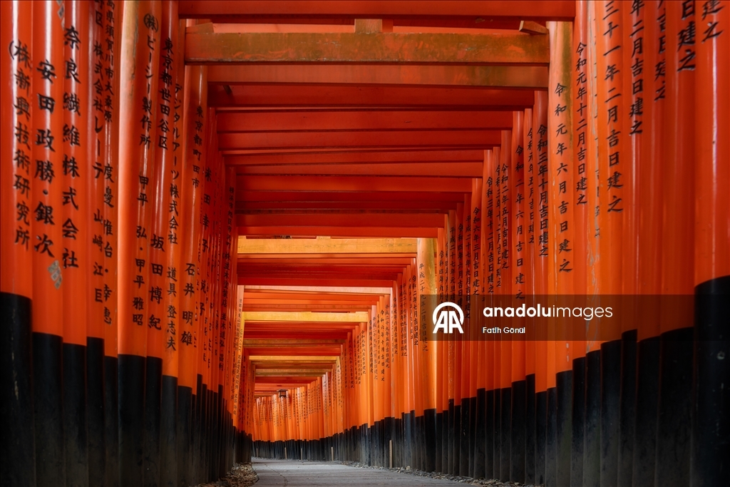 Japonya'nın dilek ve şükran simgesi: Fushimi Inari Tapınağı
