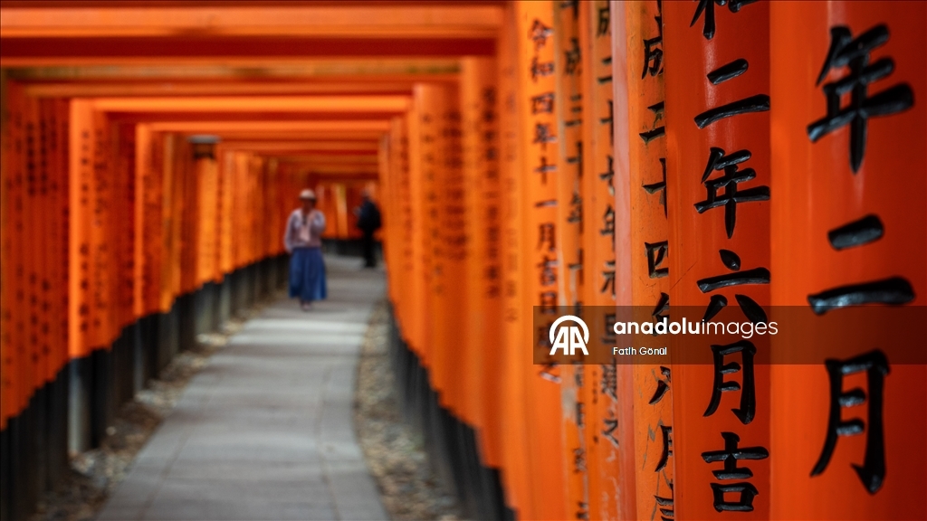 Japonya'nın dilek ve şükran simgesi: Fushimi Inari Tapınağı