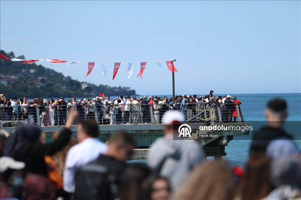 SOLOTÜRK Ordu'da gösteri uçuşu yaptı