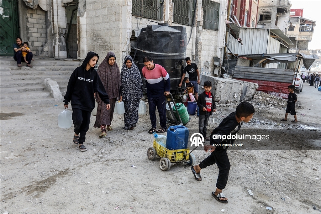 İsrail saldırıları altındaki Gazze'de su krizi devam ediyor