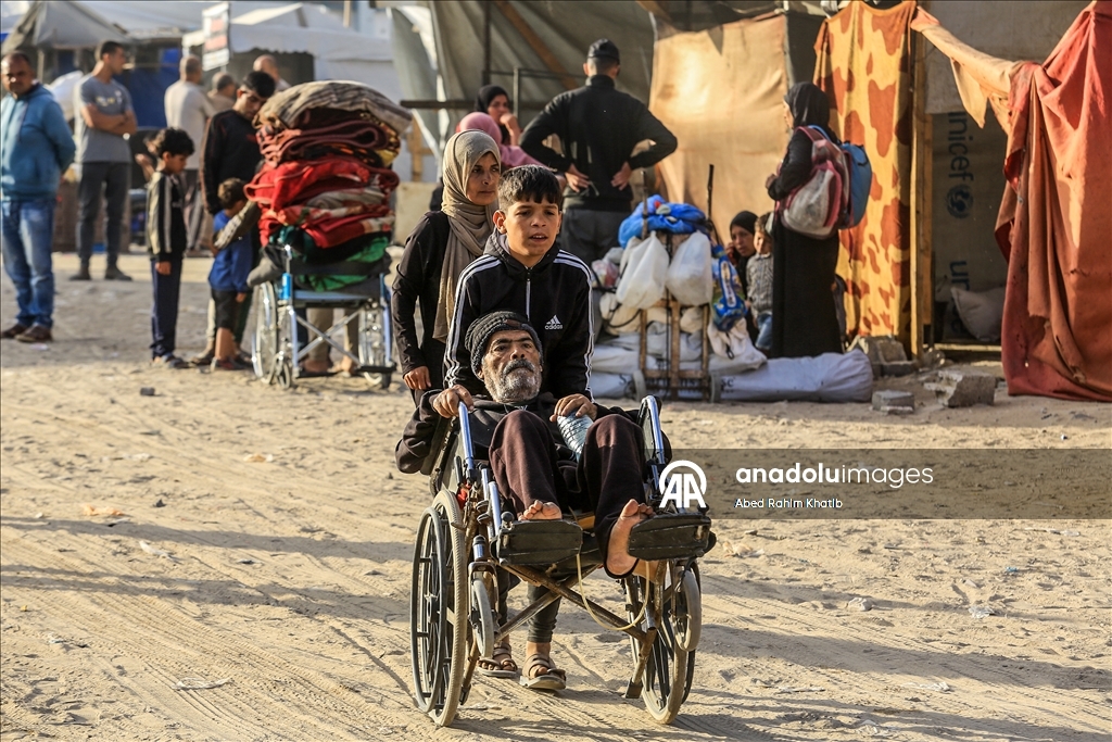 Палестинцы покидают восток Хан-Юнуса из-за угрозы израильской атаки