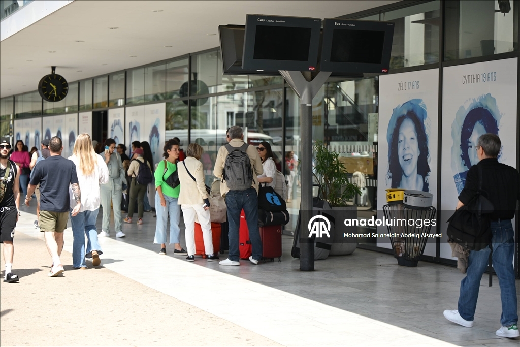 Fransa'nın Alpes-Maritimes bölgesinde, Cannes da dahil olmak üzere geniş çaplı bir elektrik kesintisi yaşandı