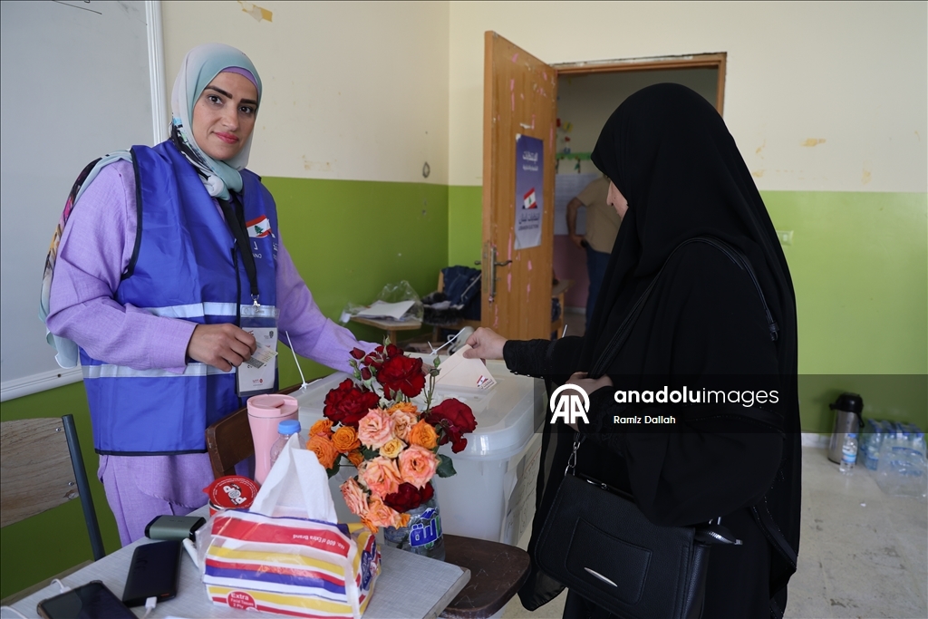 Lübnan'ın güneyindeki halk, İsrail ihlalleri gölgesinde belediye seçimleri için sandığa gidiyor