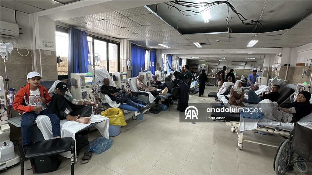 Han Yunus'taki Nasır Hastanesi, kısıtlı imkanlara rağmen diyaliz hastalarına hizmet vermeyi sürdürüyor