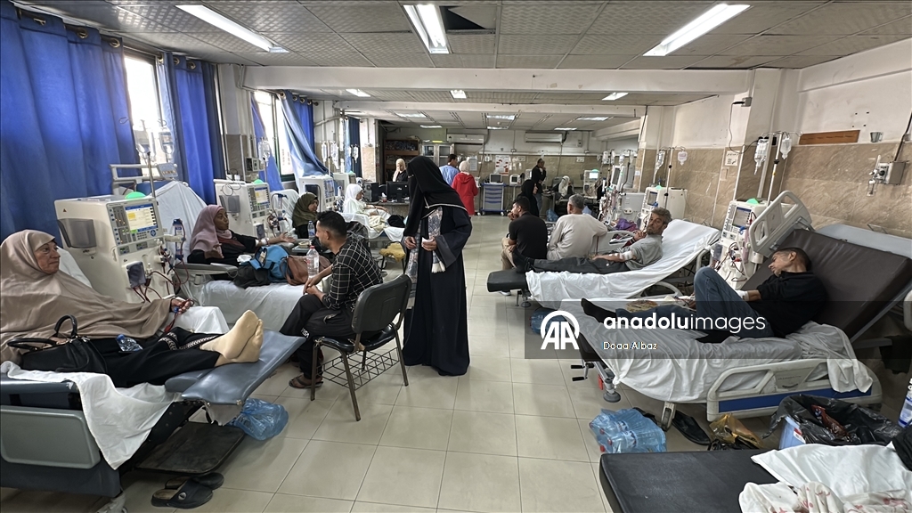 Han Yunus'taki Nasır Hastanesi, kısıtlı imkanlara rağmen diyaliz hastalarına hizmet vermeyi sürdürüyor