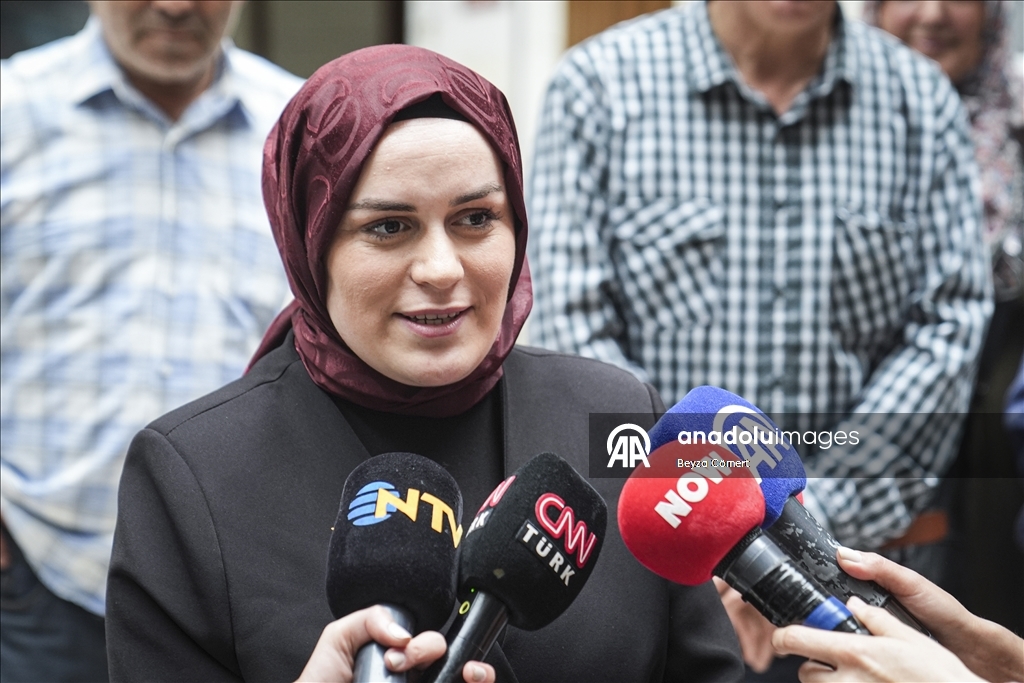 İstanbul'da kanseri yenen çocuk için gökyüzüne balonlar bırakıldı
