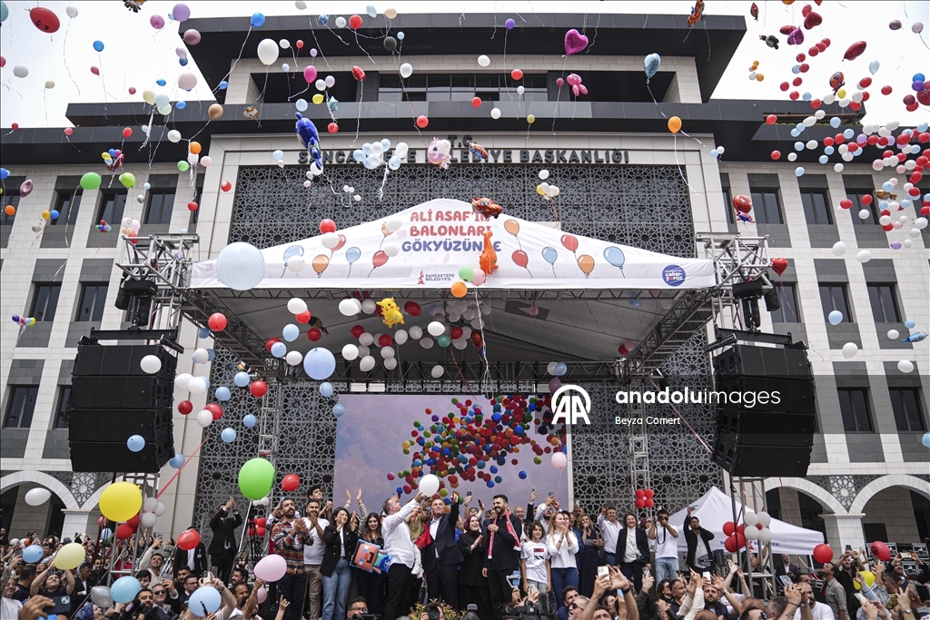 İstanbul'da kanseri yenen çocuk için gökyüzüne balonlar bırakıldı