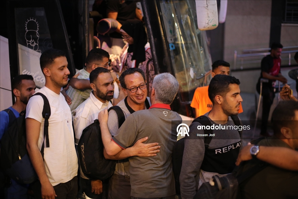İsrail'in uyarısının ardından Gazze'nin kuzeyinde Tel ez-Zater'deki sağlık çalışanları tahliye edildi