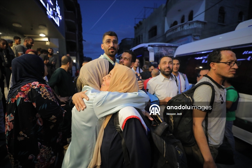 İsrail'in uyarısının ardından Gazze'nin kuzeyinde Tel ez-Zater'deki sağlık çalışanları tahliye edildi