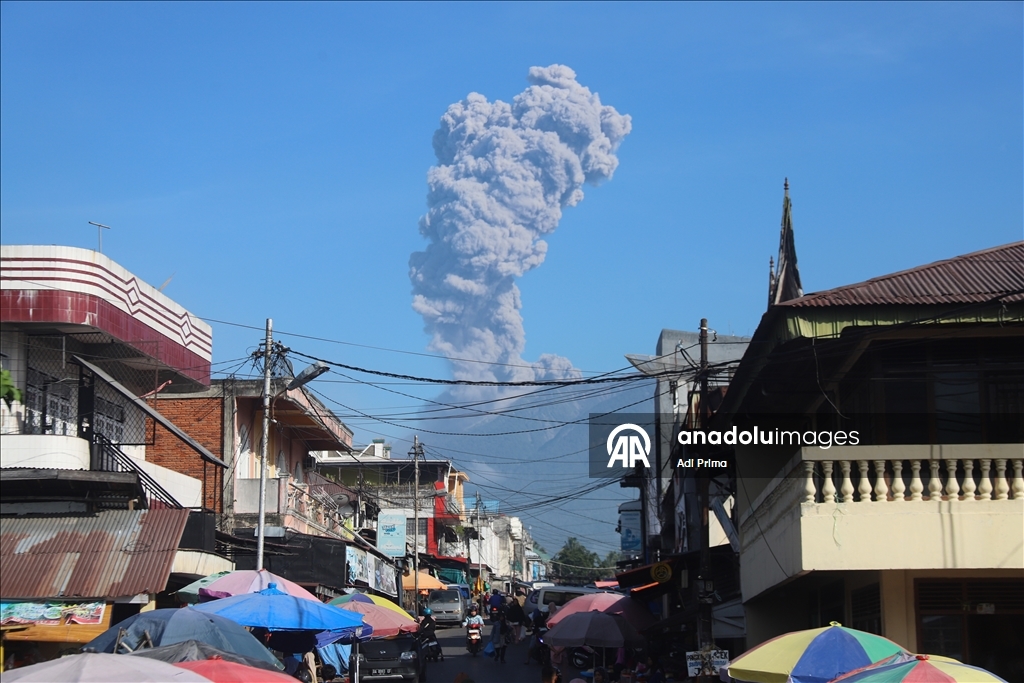 Volcanic ash spews from Mount Marapi