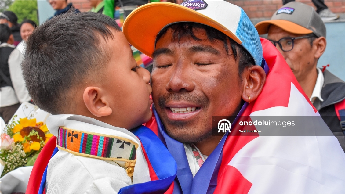 Nepalli Dağcı Tashi Galzen Sherpa’dan Everest’te yeni rekor