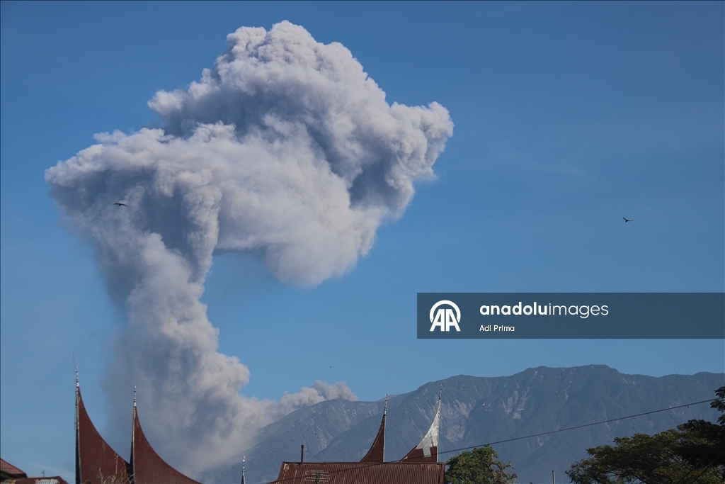 Volcanic ash spews from Mount Marapi