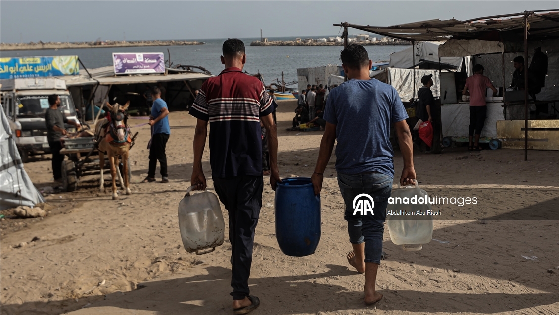 İsrail saldırıları altındaki Gazze'de su krizi devam ediyor