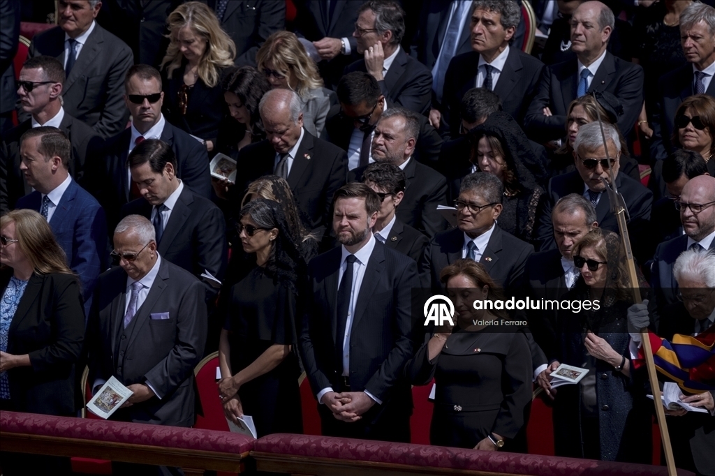 El papa León XIV celebra la misa de inauguración de su pontificado 3
