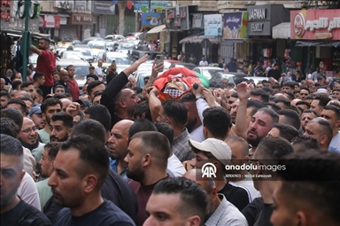 Palestinos despiden a Mahmoud Faisal Al Kharaz, asesinado en una redada del ejército israelí