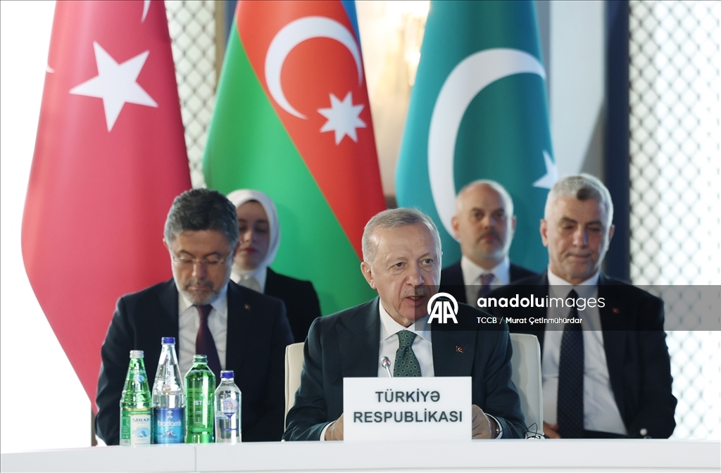 أردوغان يجتمع مع علييف وشريف في أذربيجان