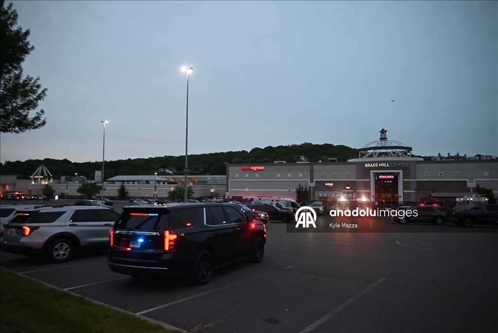 Connecticut'ta alışveriş merkezinde silahlı saldırı: 5 yaralı