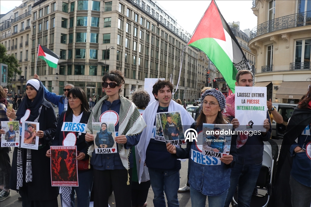 Paris’te Gazze protestosu