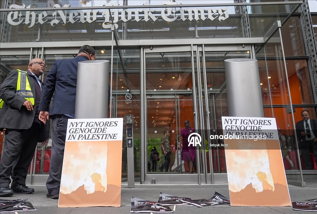New York Times binası önünde Gazze protestosu