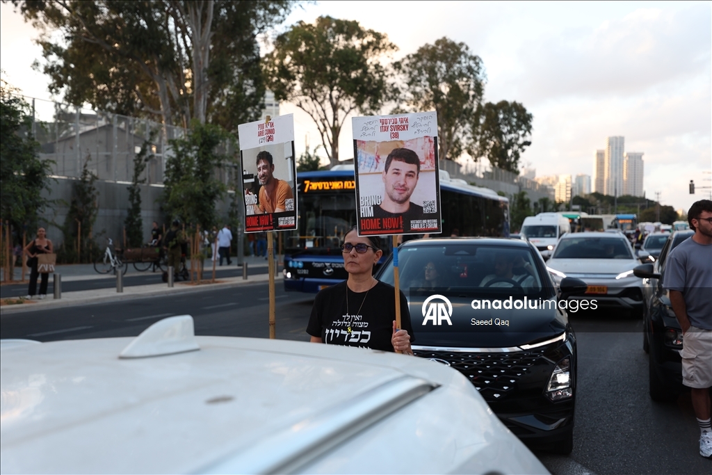 İsrailli esir yakınlarından Tel Aviv’de takas ve ateşkes çağrısı