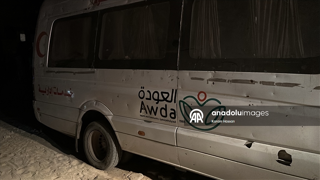 El-Avde Hastanesi'nden tahliye edilen hasta ve sağlıkçılar Gazze'de